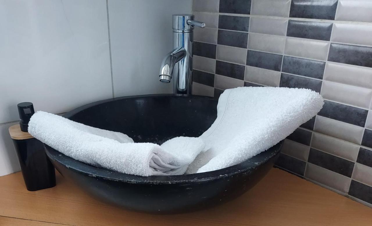 Appartement Meuble Avec Deux Chambres Moulins  Bagian luar foto