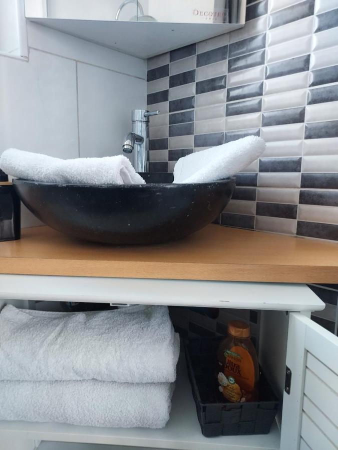 Appartement Meuble Avec Deux Chambres Moulins  Bagian luar foto