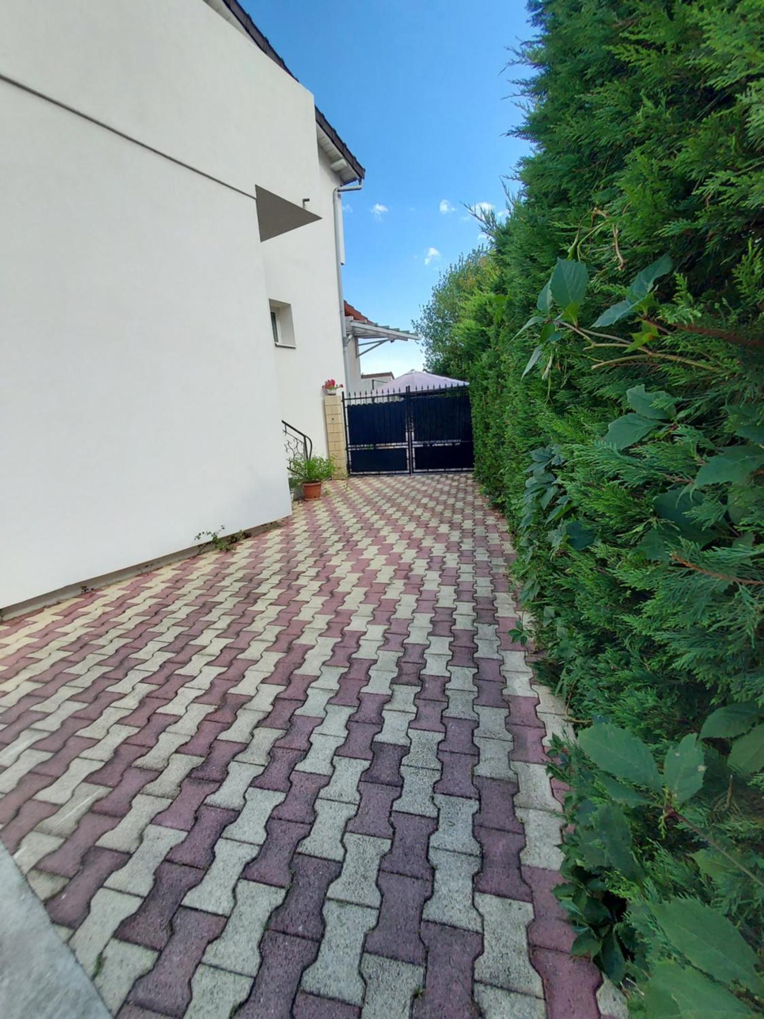 Appartement Meuble Avec Deux Chambres Moulins  Bagian luar foto